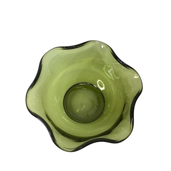 VINTAGE Avocado Green Wavy Ruffled Glass Bowl Anchor Hocking? size 5" x 2.5" - Picture 3 of 12